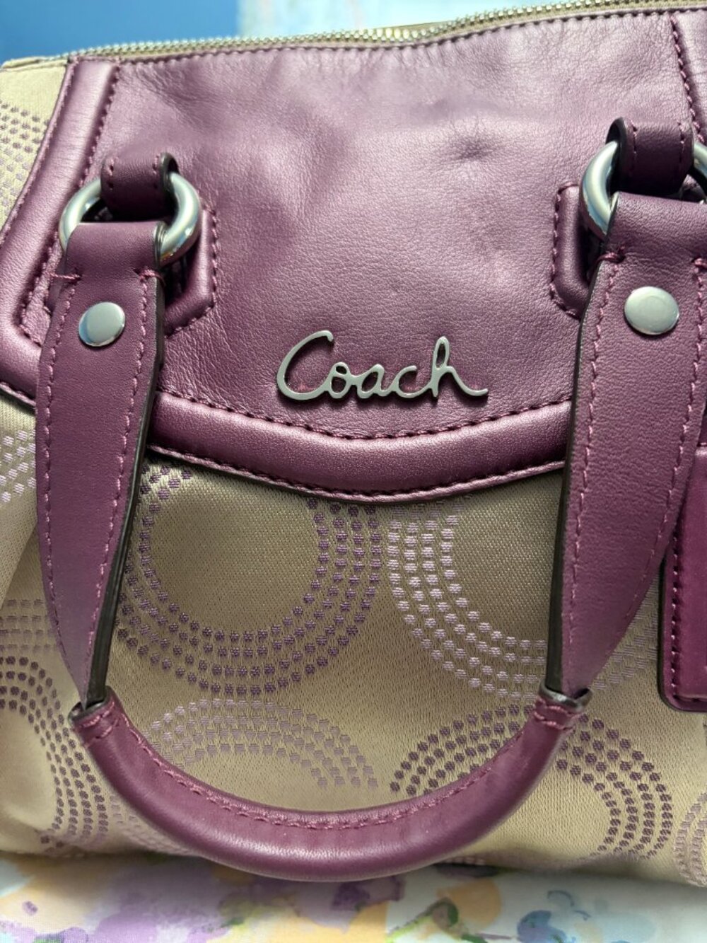 Coach Handbag Pre-owned - Excellent Condition - Picture 16 of 16